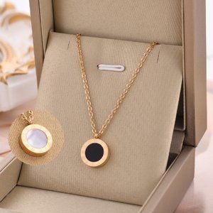 Roman numerals simple temperament titanium steel necklace
